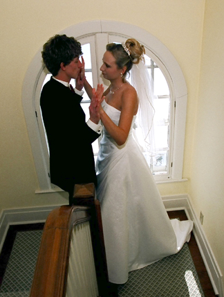 This Oakland County wedding photographer in MI has many photo albums and galleries to view