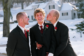 This Oakland County wedding photographer in MI has gallery and portfolio to view