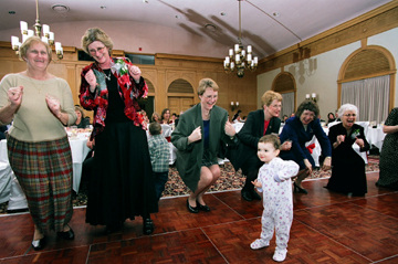 This Michigan wedding photojournalist shoots blended family weddings