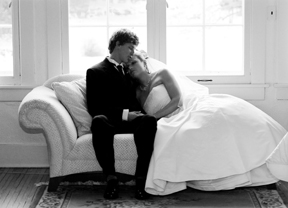This Michigan wedding photographer shoots wedding photography and gives you all the wedding photos