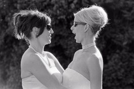 Detroit wedding photojournalist takes wedding photos in metro detroit Michigan