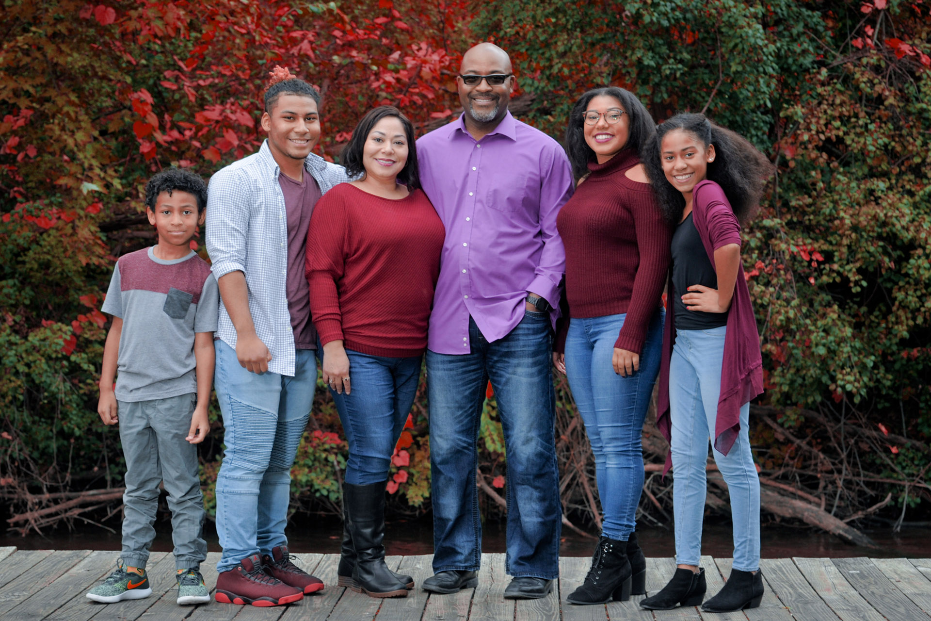 Best Detroit family photographer also posed a more formal family photo in metro Detroit, Michigan.
