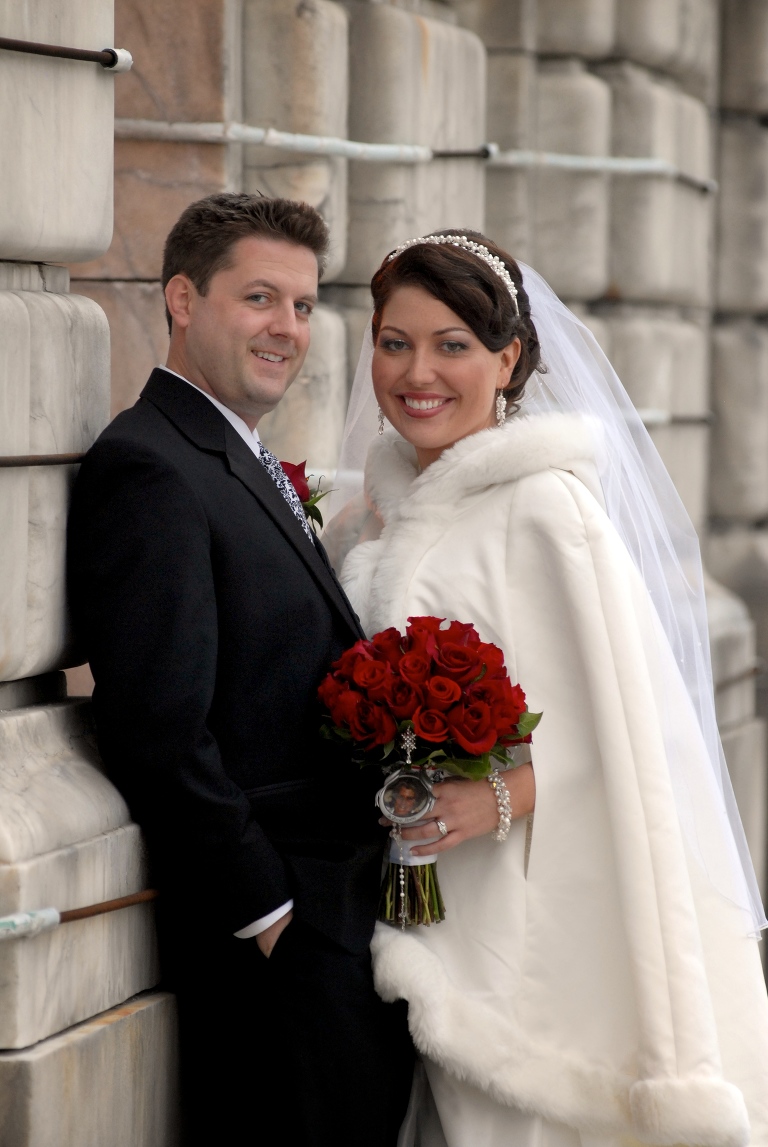 Detroit Winter Wedding Photography outside the Detroit Institute of Art.