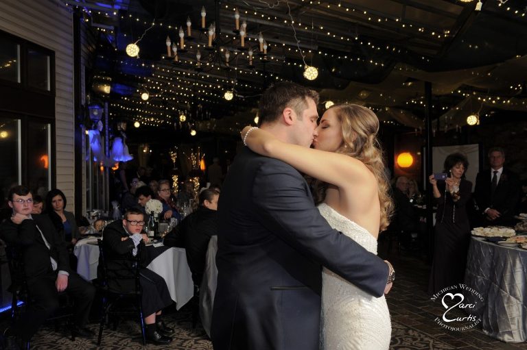 lellis-restaurant-wedding-photos-0012