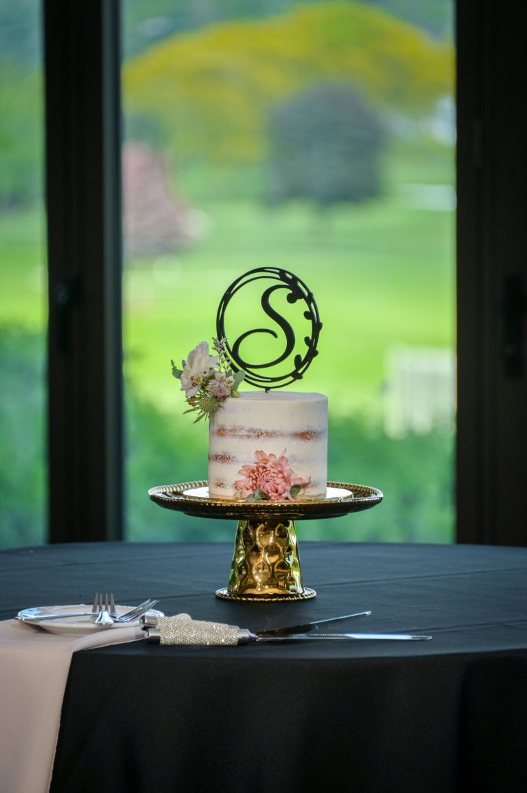Tiny wedding cake.