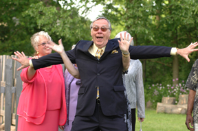Michigan wedding photojournalist photographs for 8 hours