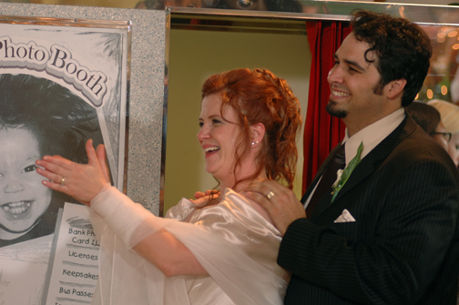 wedding photos in Michigan by an Oakland County wedding photojournalist 