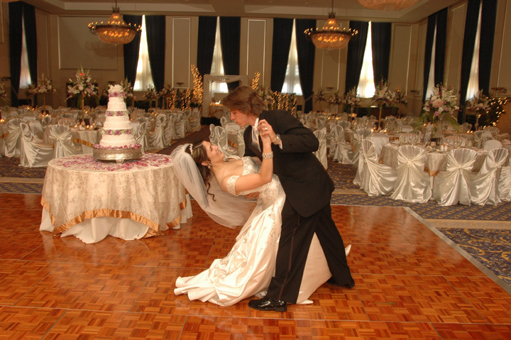 Michigan wedding photojournalist has many portfolios and photo albums to preview