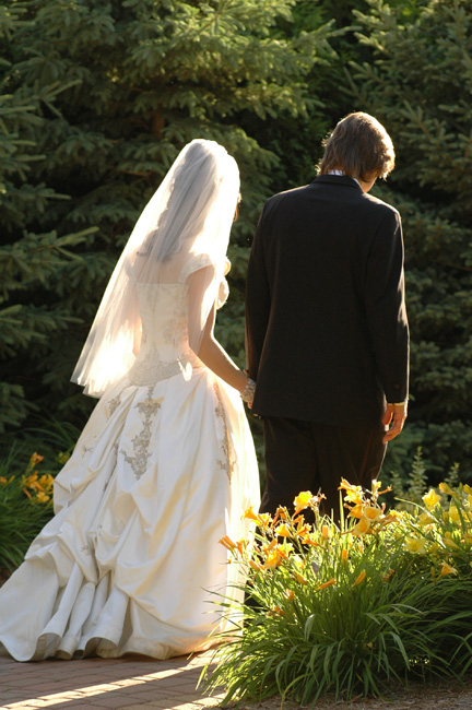 Michigan wedding photojournalism captures candid wedding moments
