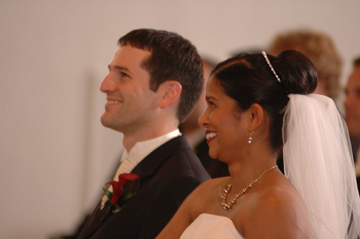 Michigan wedding photographer presents her wedding photo portfolios