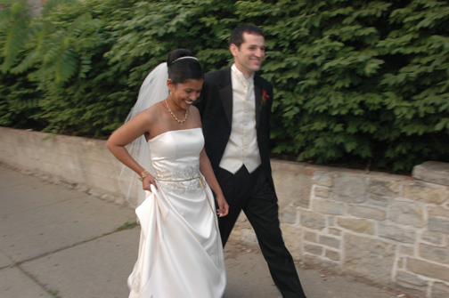 MI wedding photojournalist captures spontaneous moments during wedding ceremony