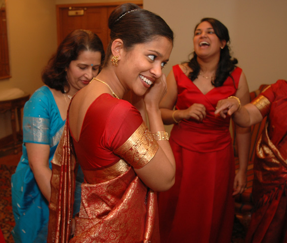 Michigan wedding photojournalism captures candid wedding moments