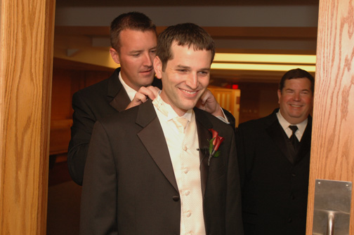 Michigan wedding photography is presented in the wedding photo portfolio