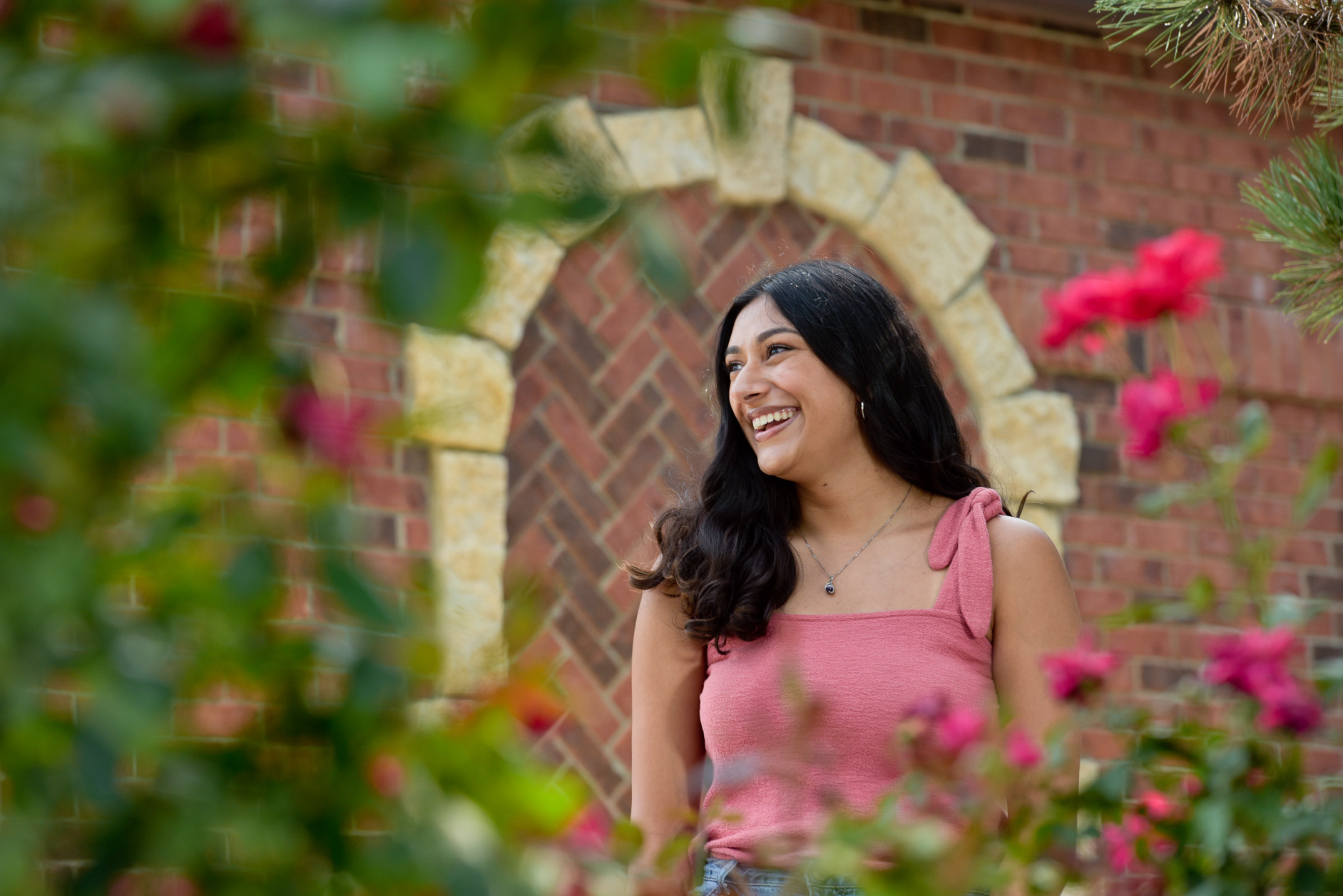 Finding little alcoves and interesting framing near Rochester, Michigan for senior photos.